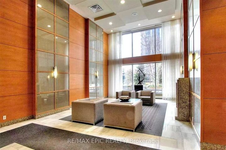 Property Photo:  4978 Yonge Street 1501  ON M2N 7G8 