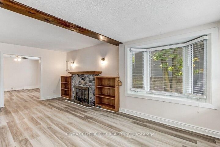 Property Photo:  78 Stuart Street  ON N5Y 1S3 