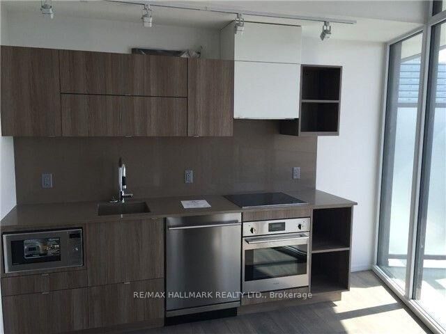 Property Photo:  125 Peter Street 2202  ON M5V 2G9 