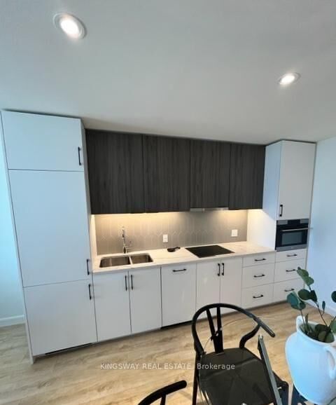 Property Photo: 741 King Street W 706 ON N2G 1E5