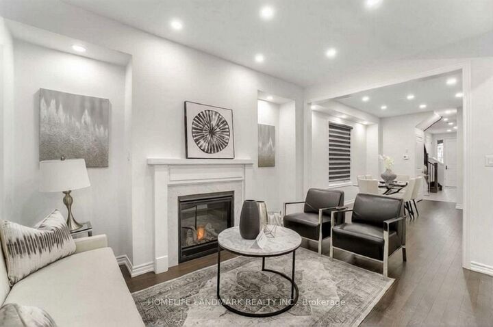 Property Photo:  