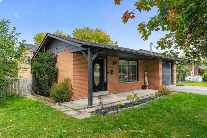 Property Photo:  44 Barbara Street  ON K8V 1Z5 