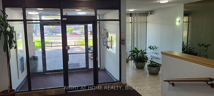 Property Photo:  10 Tapscott Road 405  ON M1B 3L9 