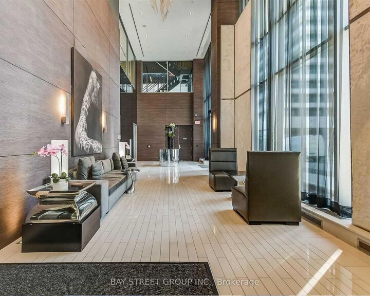 Property Photo:  33 Shore Breeze Drive 1906  ON M8V 0G1 