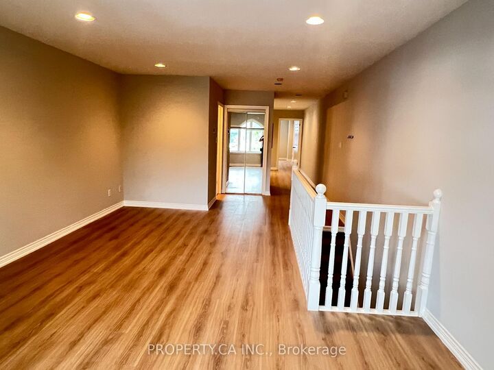 Property Photo:  3221A Yonge Street  ON M4N 2L3 
