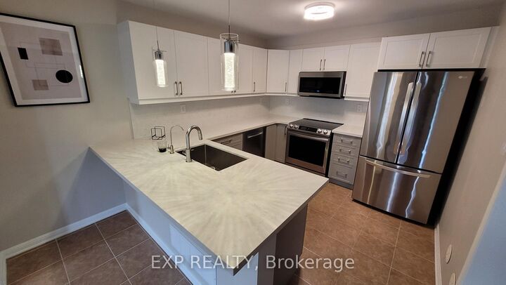 Property Photo:  741 Challinor Terrace  ON L9T 7V5 