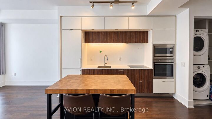 Property Photo:  10 York Street 3008  ON M5J 0E1 
