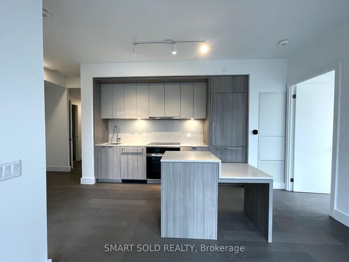 Property Photo:  6 Greenbriar Road E 610  ON M2K 0H6 