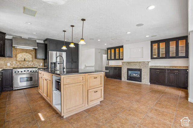 Property Photo:  190 N 100 W  UT 84004 
