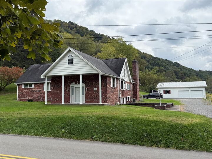 Property Photo:  1308 Buckeye Road  PA 15349 