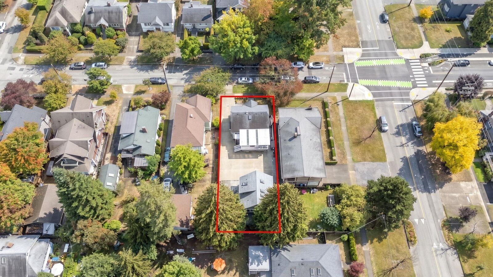 Property Photo: 413 Seventh Avenue BC V3L 1W6