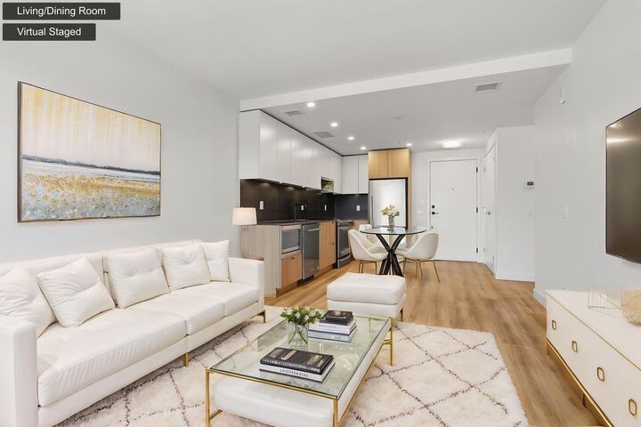 Photo de la propriété: 648 Lea Avenue 407 BC V3J 0P1