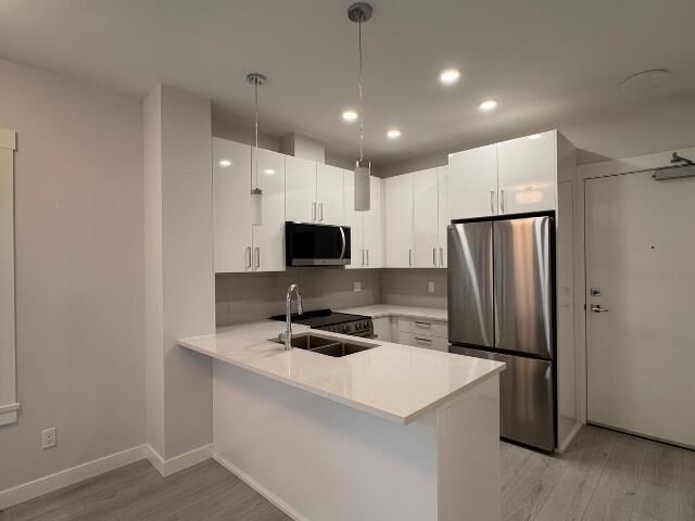 Property Photo:  33886 Pine 112  BC V2S 2P3 