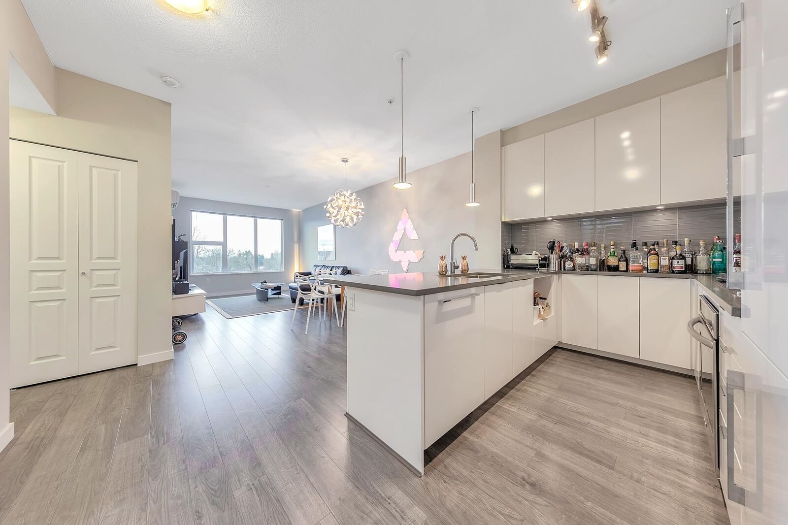Property Photo:  9311 Alexandra Road 521  BC V6X 0L8 