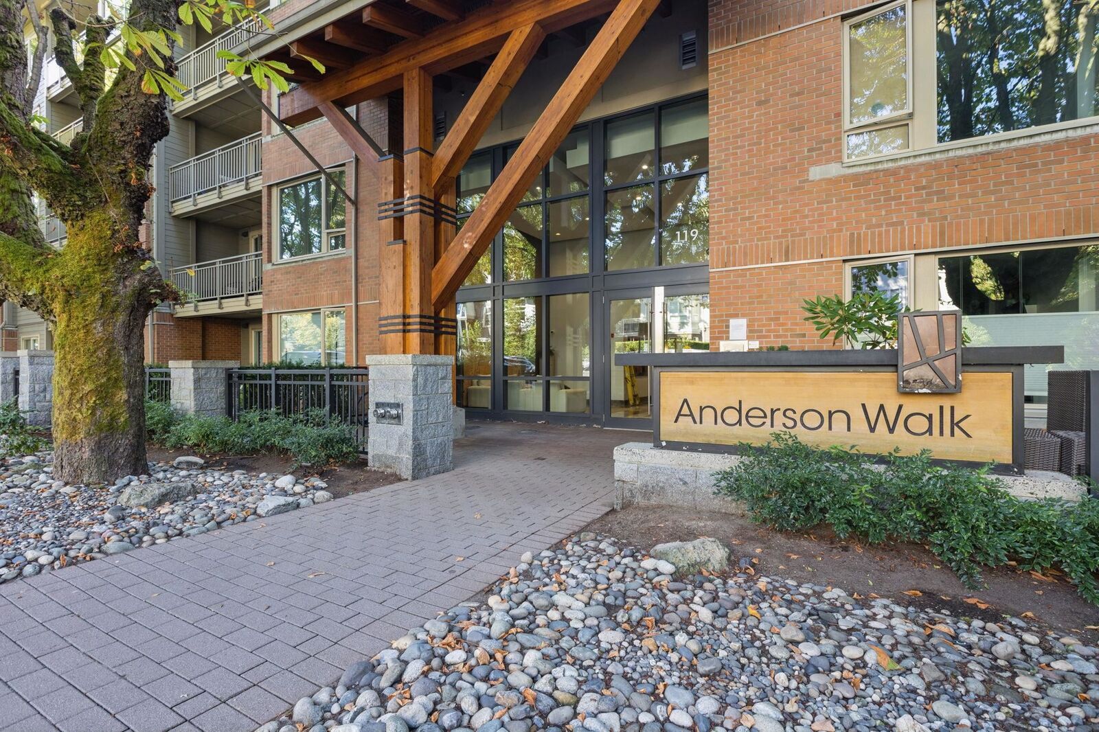 Property Photo: 119 W 22nd Street Street 304 BC V7M 0B4