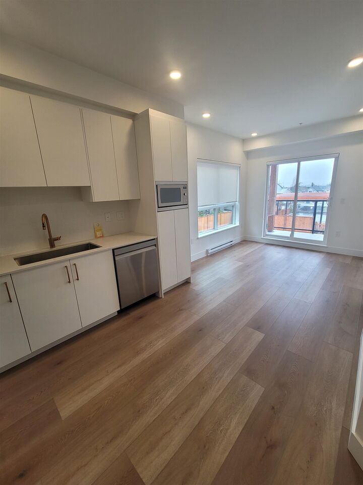 Property Photo:  20282 72B Avenue 214  BC V2Y 4J9 