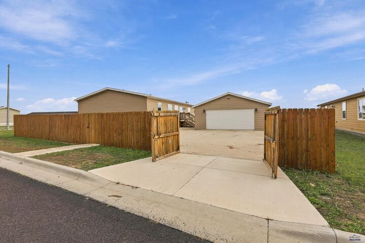 Property Photo:  983 Bennington Dr  SD 57719-0000 