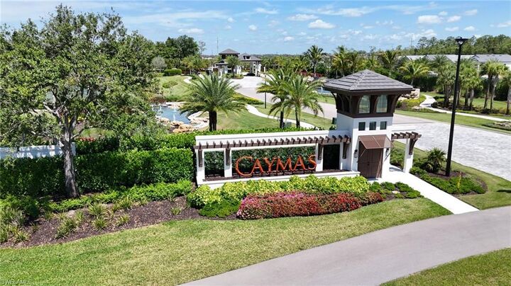 Property Photo:  9679 Moonflower Ct  FL 34114 