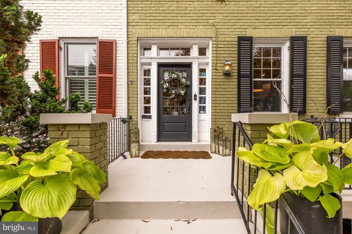 Property Photo:  1654 Hobart Street NW  DC 20009 