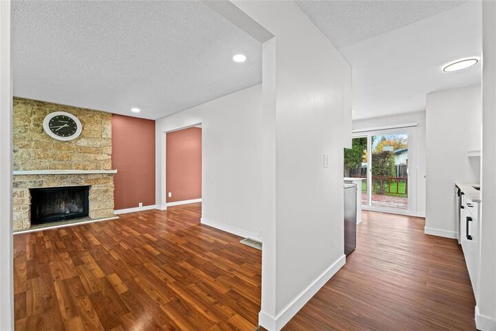 Property Photo:  11 Balcom Cove  MB R2R 1C1 