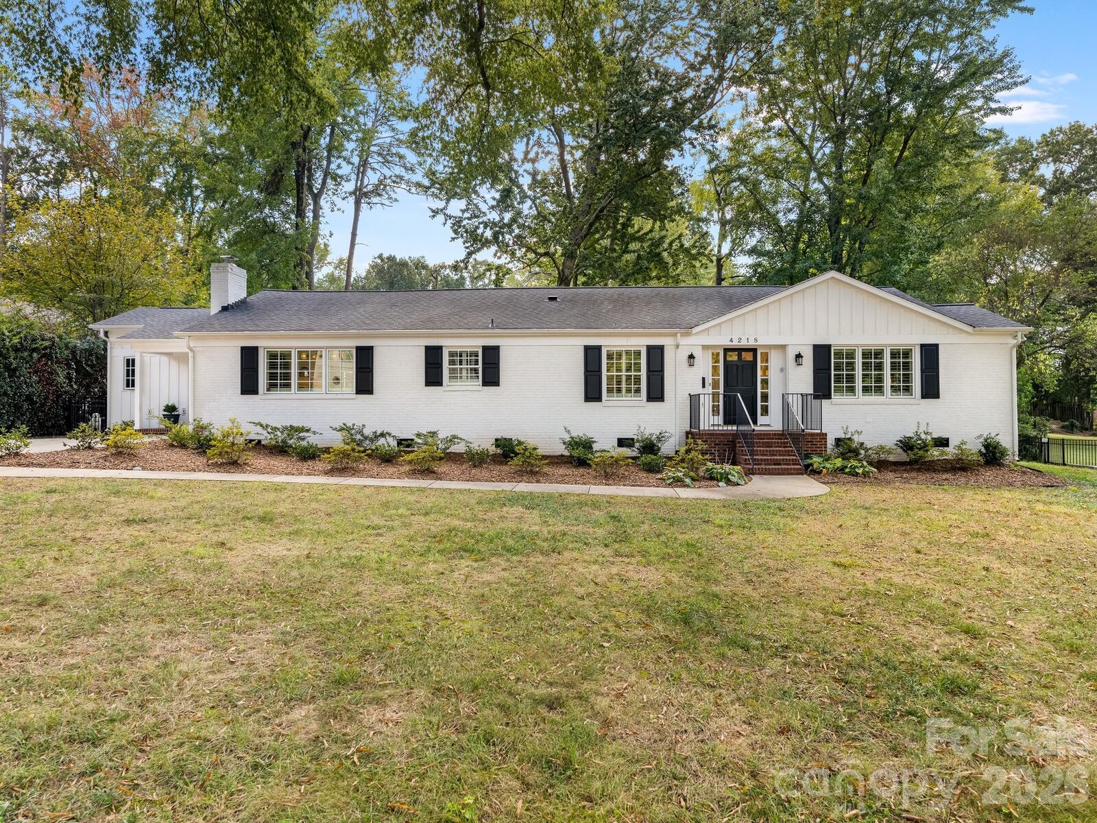 Property Photo:  4218 Chelmsford Road  NC 28211 