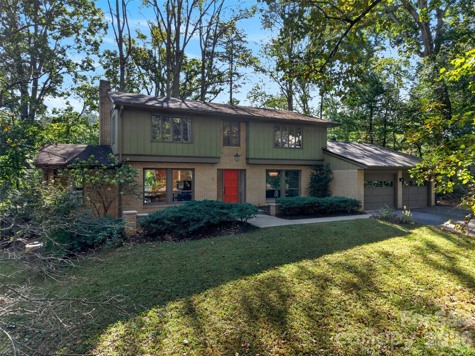 Property Photo:  14 Willow Road  NC 28804 