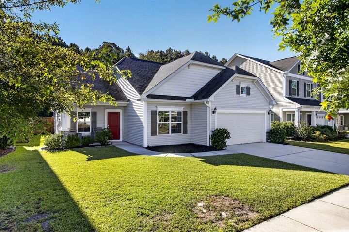 Property Photo:  215 Saxony Loop  SC 29486 