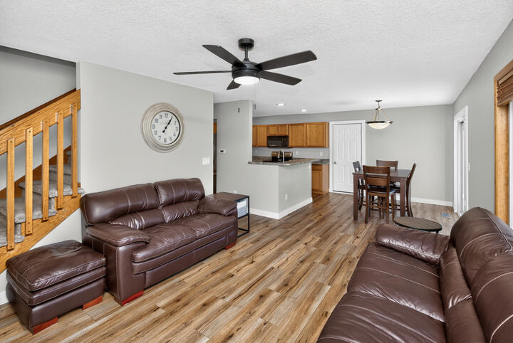 Property Photo:  2004 Country Cove Lane  IA 50009 