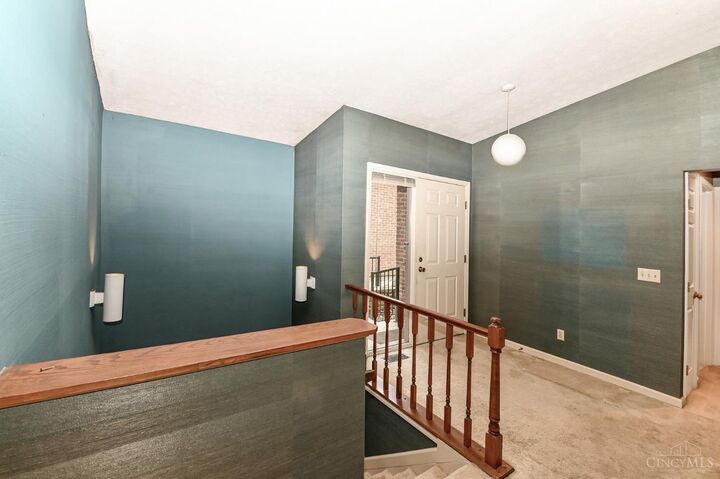 Property Photo: 1001 Shakertown Court OH 45242