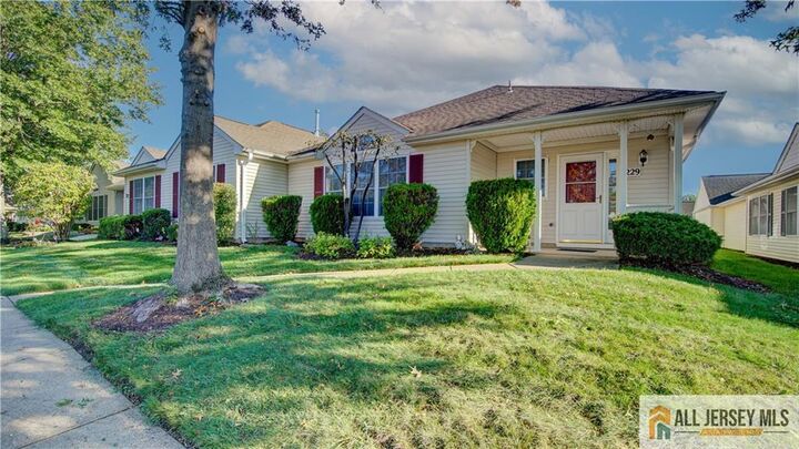 Property Photo:  229 N Pondview Boulevard  NJ 08831 