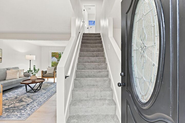 Property Photo: 3328 Everson E Road OH 43232