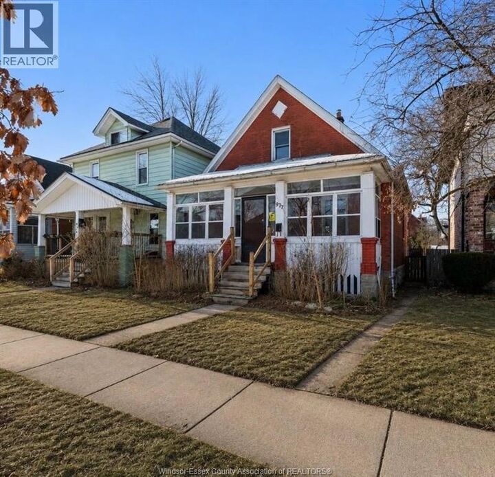 Property Photo:  977 Gladstone  ON N9A 2R5 
