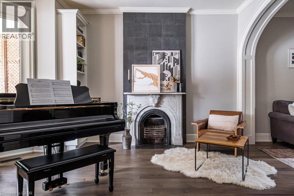 Property Photo:  132 Herkimer Street  ON L8P 2H1 