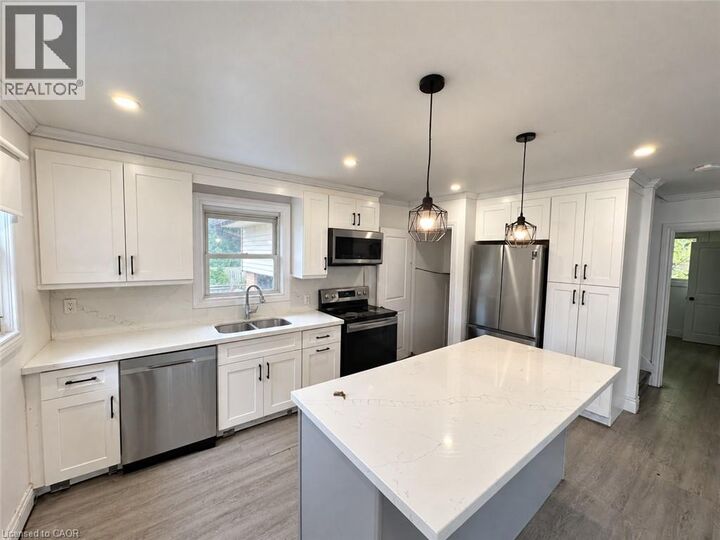 Property Photo:  84 Weber Street South  ON N2J 1Z9 