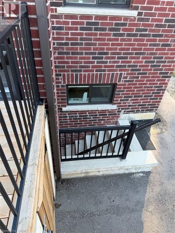 Property Photo:  900 Kennedy Road  ON M1K 2E8 