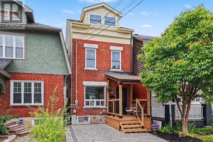 Property Photo:  116 Hamilton Avenue North  ON K1Y 1C2 