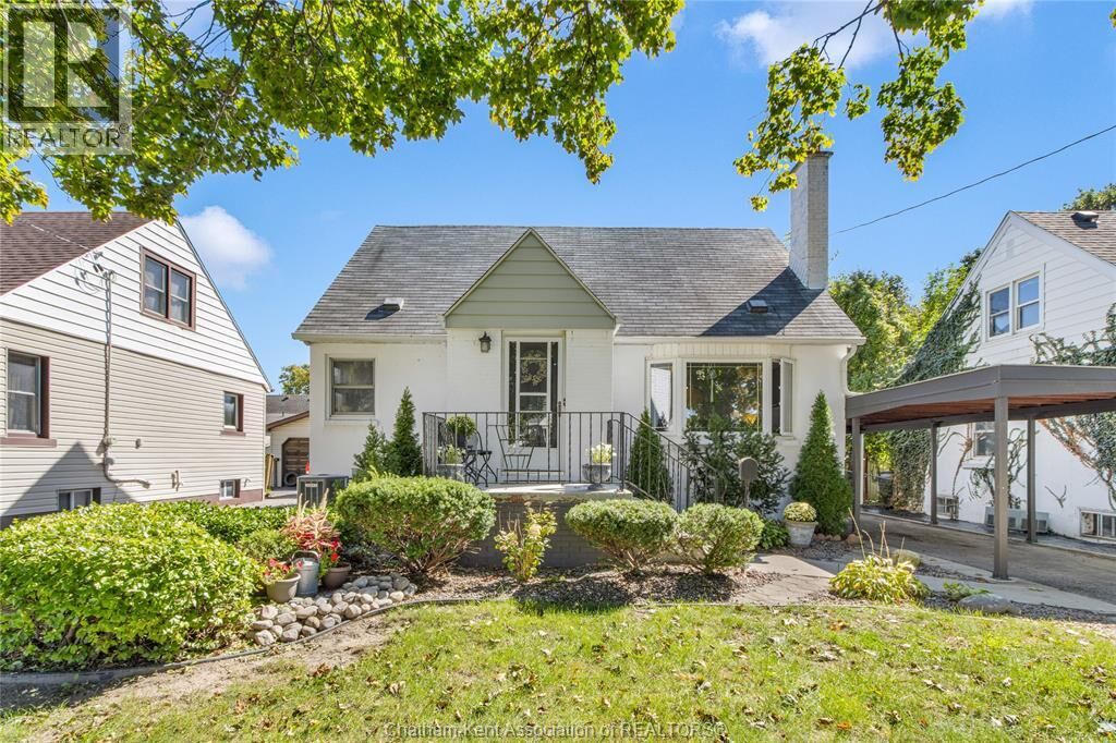 Property Photo:  32 Kerr Avenue  ON N7M 1B7 