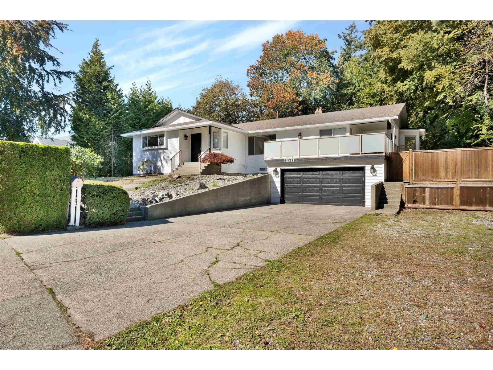 Property Photo:  13811 17 Avenue  BC V4A 7C2 
