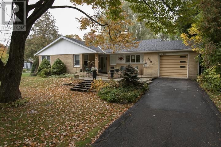 Property Photo:  1397 Queen St E  ON P6A 2G1 