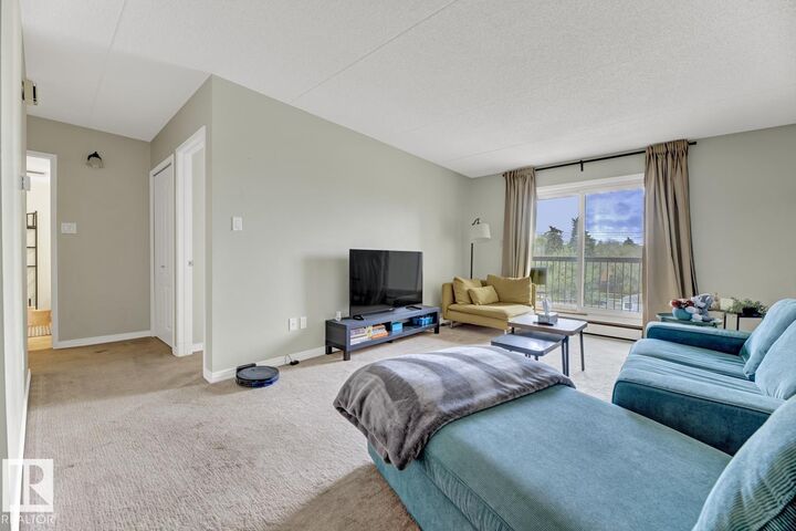 Property Photo:  11026 106 Street NW 404  AB T5H 2Y4 