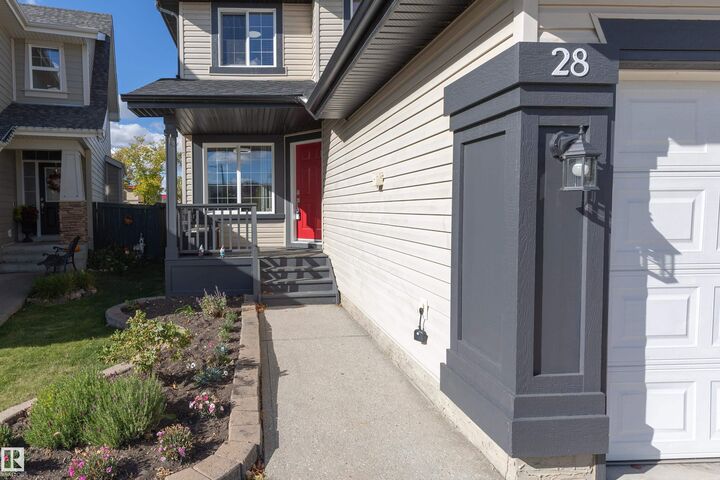 Property Photo:  28 Becker Crescent  AB T8L 0C1 