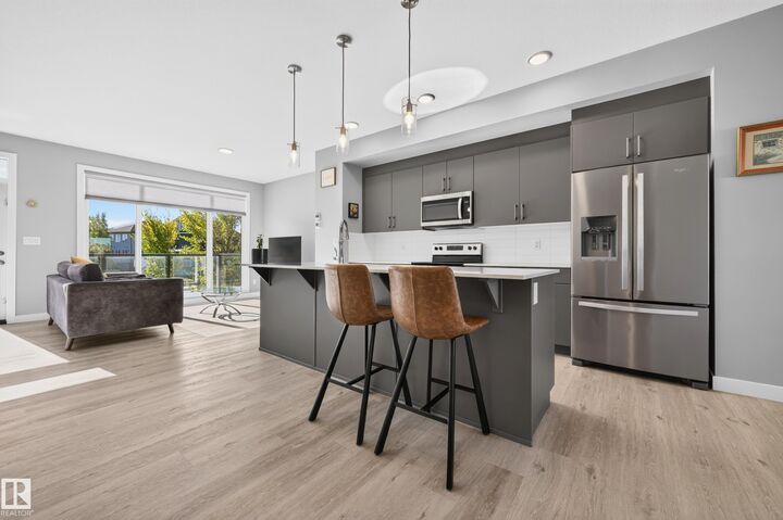 Property Photo:  50 Ebony Boulevard 8  AB T8H 2X4 