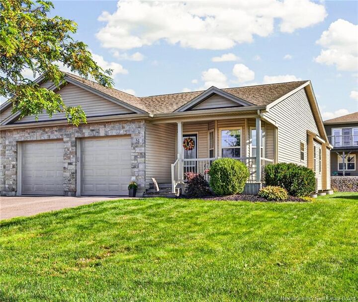 Property Photo:  51 Thornhill Crescent  NB E1A 6B1 
