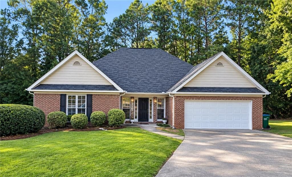 Property Photo:  1400 Gateside Court  GA 30078 