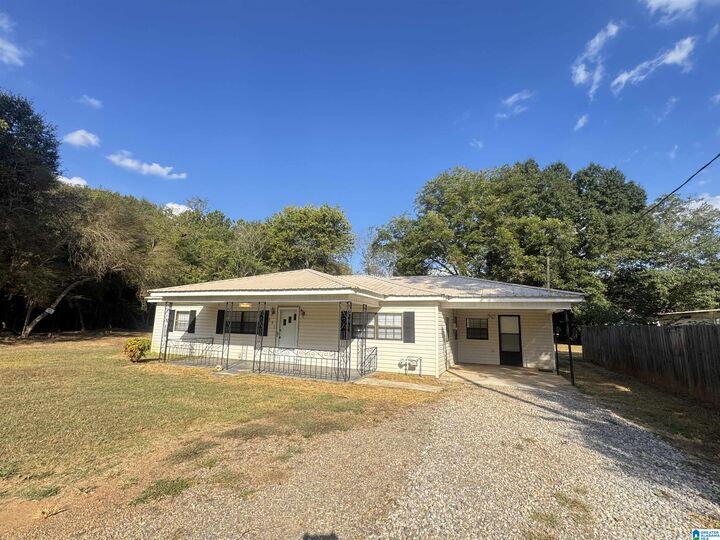 Property Photo:  665 Rosewood Circle  AL 36201 