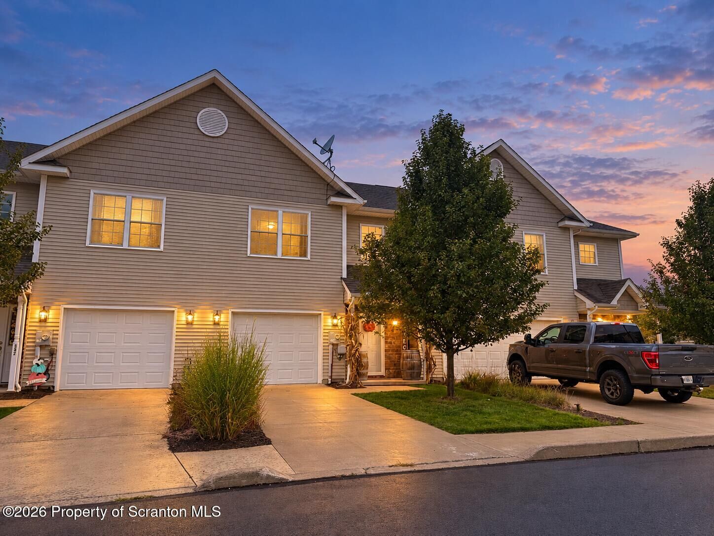 Property Photo: 324 Shadow Wood Circle PA 18403