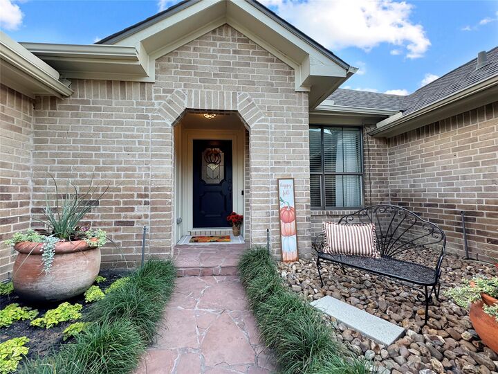 Property Photo:  614 Mistycreek Drive  TX 77406 