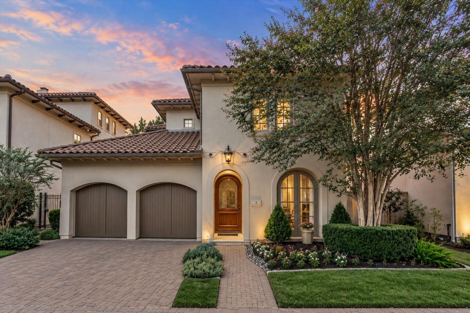 Property Photo:  7 Dorset Square  TX 77381 