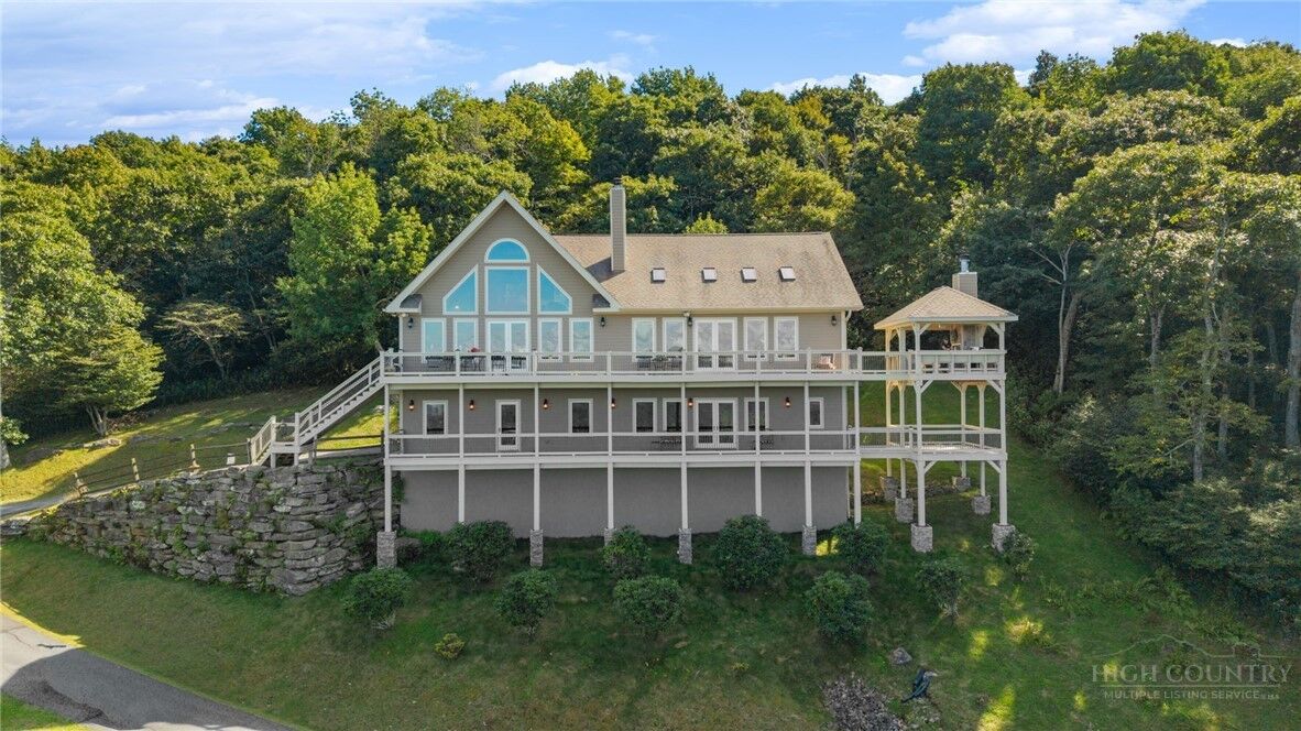 Property Photo: 459 Boone Ridge Lane NC 28607