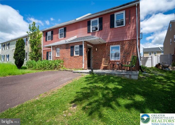 Property Photo: 7 Naylor Court PA 18951